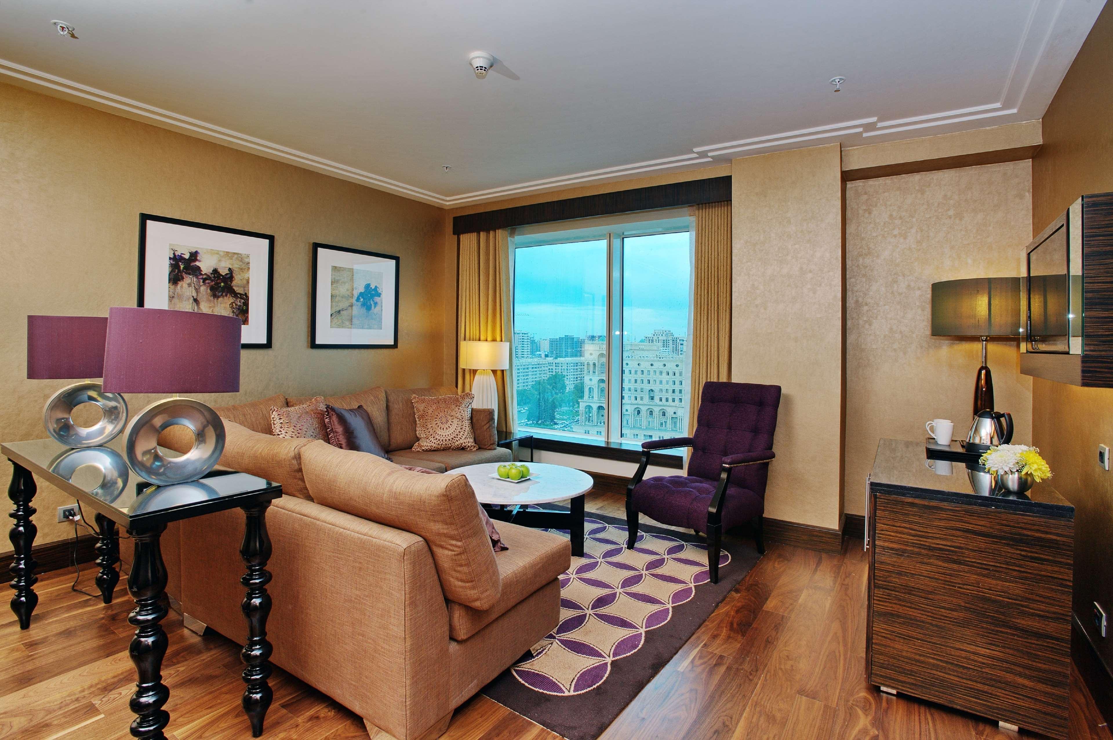 Hilton Baku Hotel Kültér fotó Living room